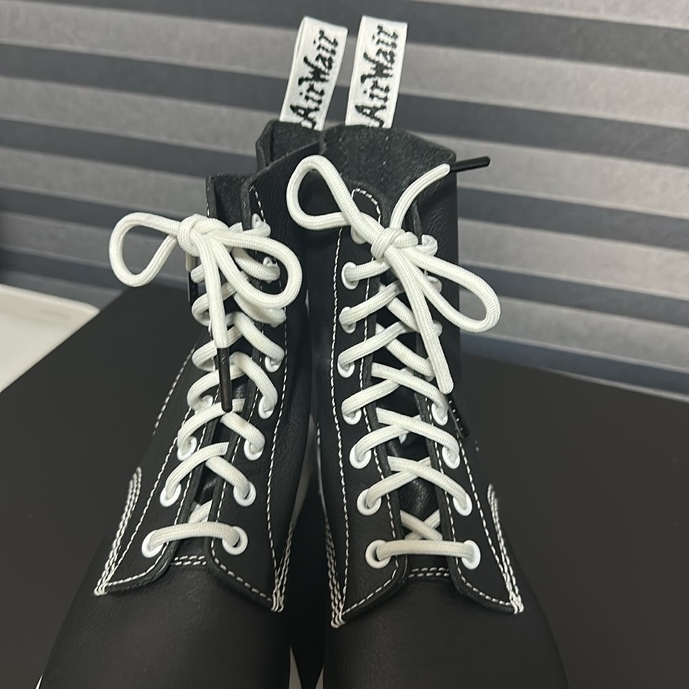 DR MARTENS 1460 PASCAL BW BOOTS - Picture 12 of 16